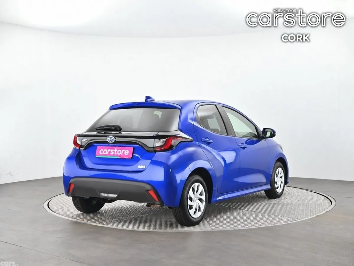 Toyota Yaris Hatchback, Petrol Hybrid, 2022, Blue