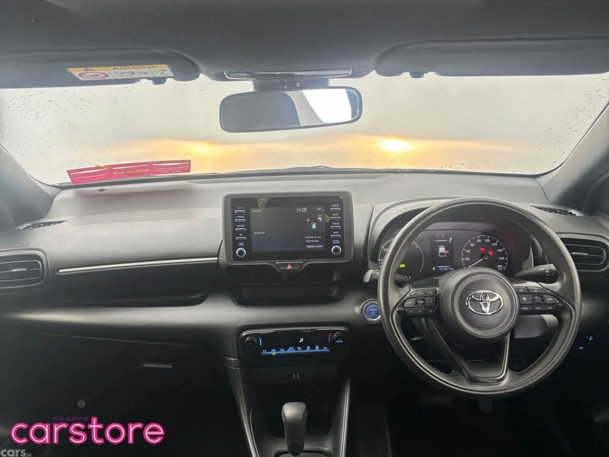 Toyota Yaris Hatchback, Petrol Hybrid, 2022, Blue