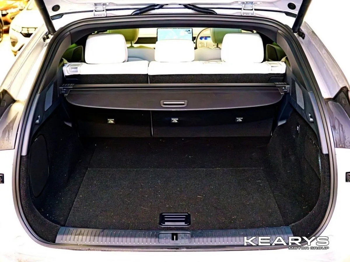 XPeng G6 Hatchback, Electric, 2026, Grey