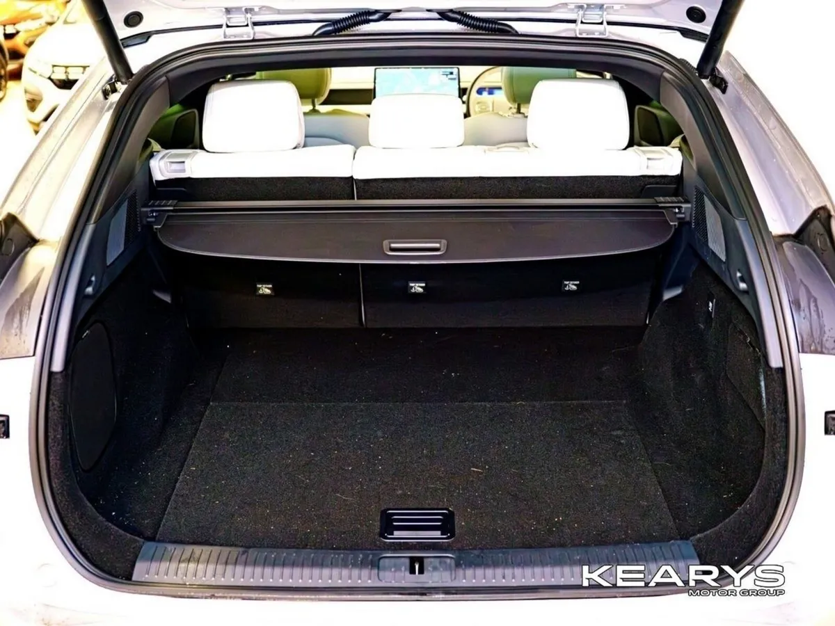 XPeng G6 Hatchback, Electric, 2026, Grey