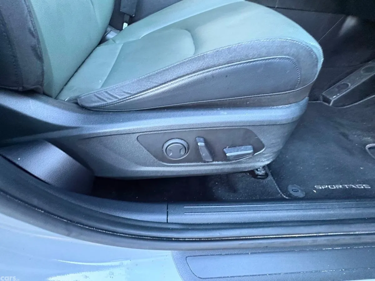 Kia Sportage SUV, Petrol Hybrid, 2025, Grey