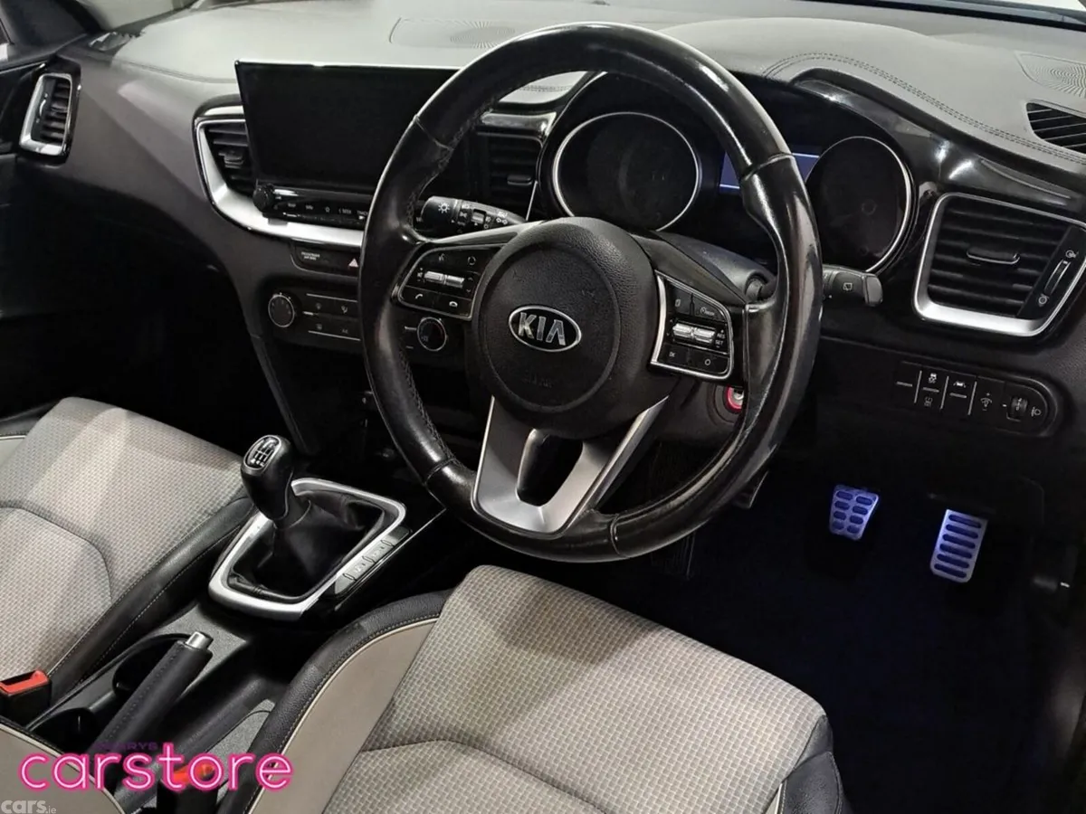 Kia XCeed Hatchback, Diesel, 2021, Blue