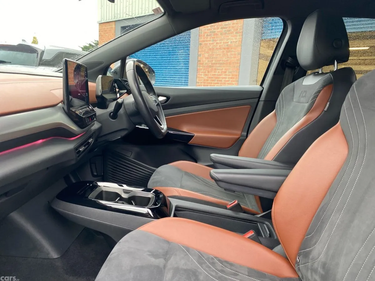 Volkswagen ID.4 Estate, Electric, 2021, Grey
