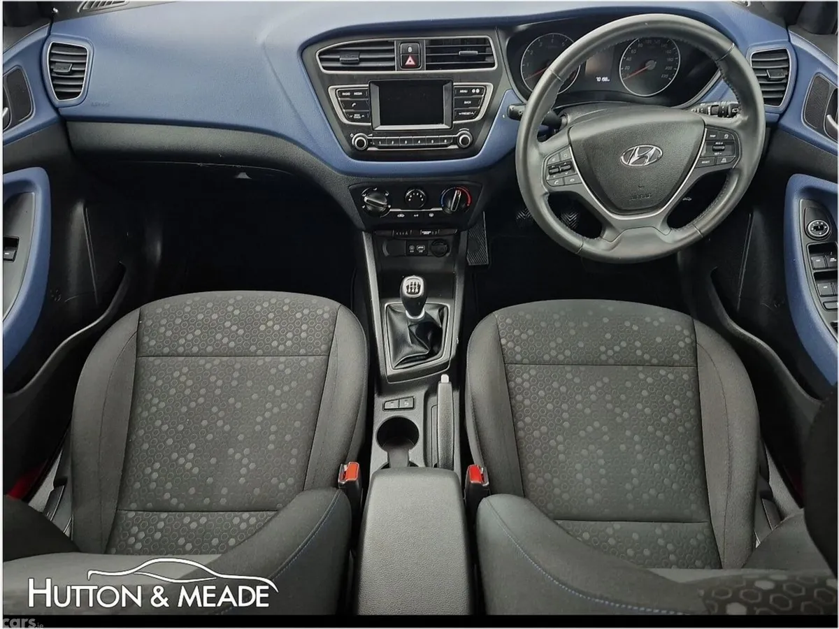 Hyundai i20 Hatchback, Petrol, 2019, Blue