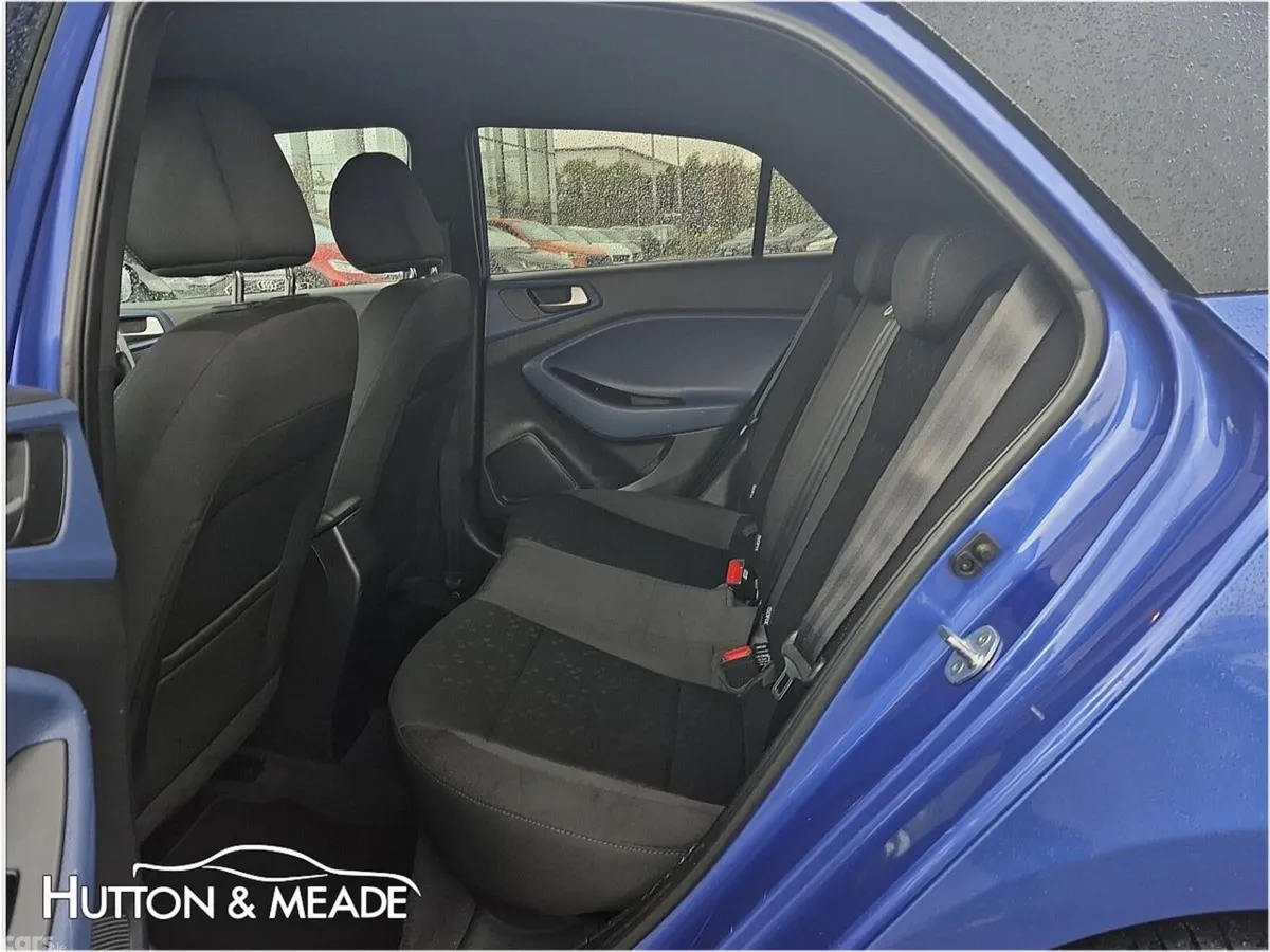 Hyundai i20 Hatchback, Petrol, 2019, Blue