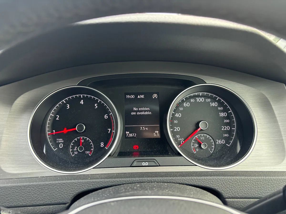 Volkswagen Golf Hatchback, Petrol, 2015, Silver
