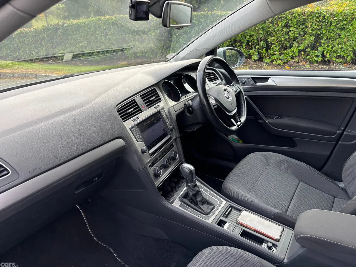 Volkswagen Golf Hatchback, Petrol, 2015, Silver