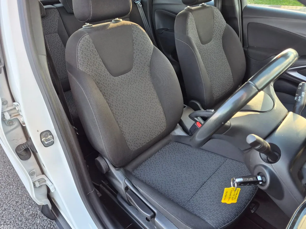 Opel Crossland SUV, Diesel, 2022, White