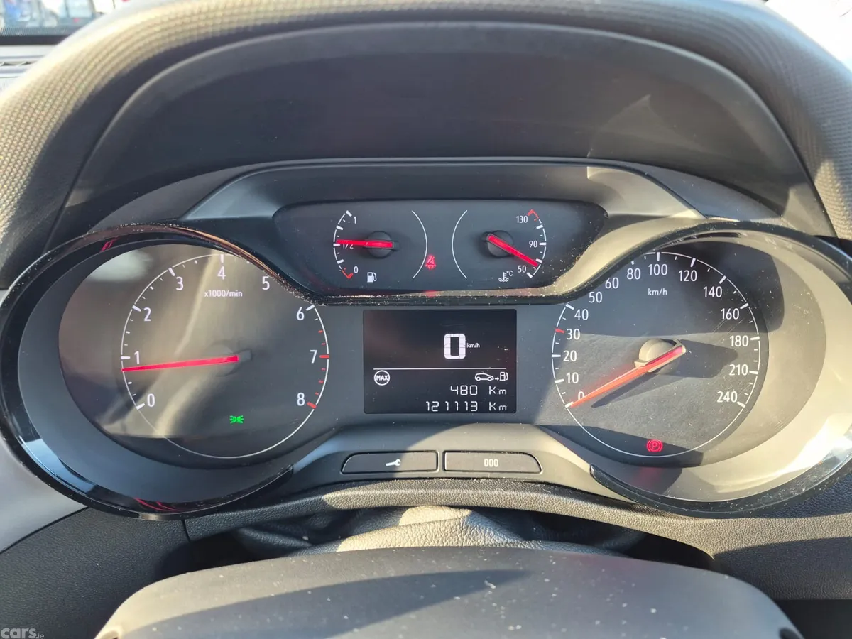 Opel Crossland SUV, Diesel, 2022, White