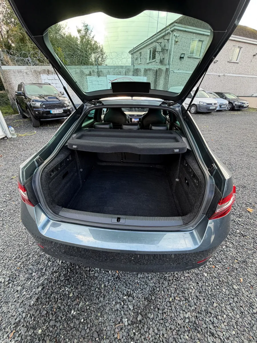 Skoda Superb Saloon, Diesel, 2018, Grey