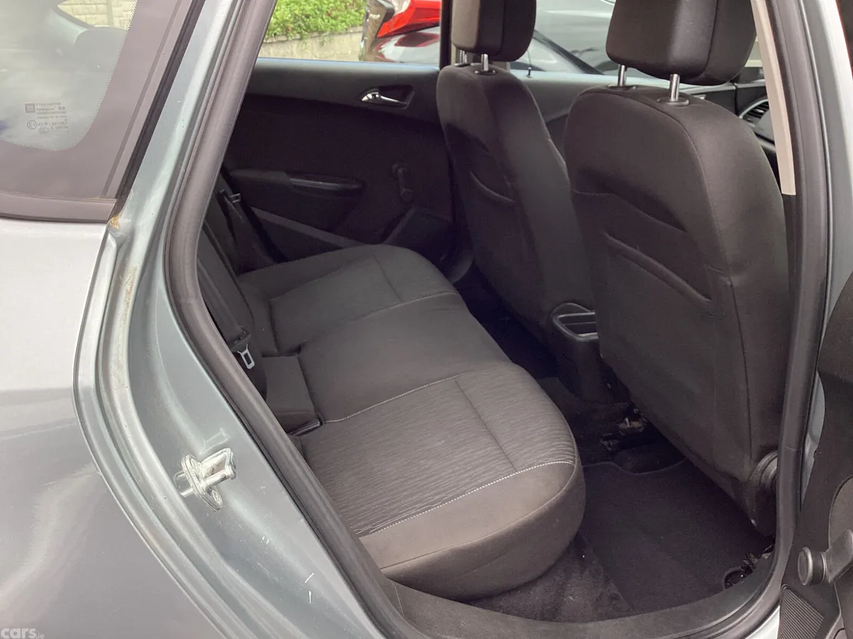 Opel Astra Saloon, Diesel, 2015, Silver