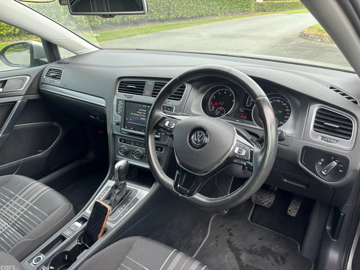 Volkswagen Golf Hatchback, Petrol, 2015, Silver