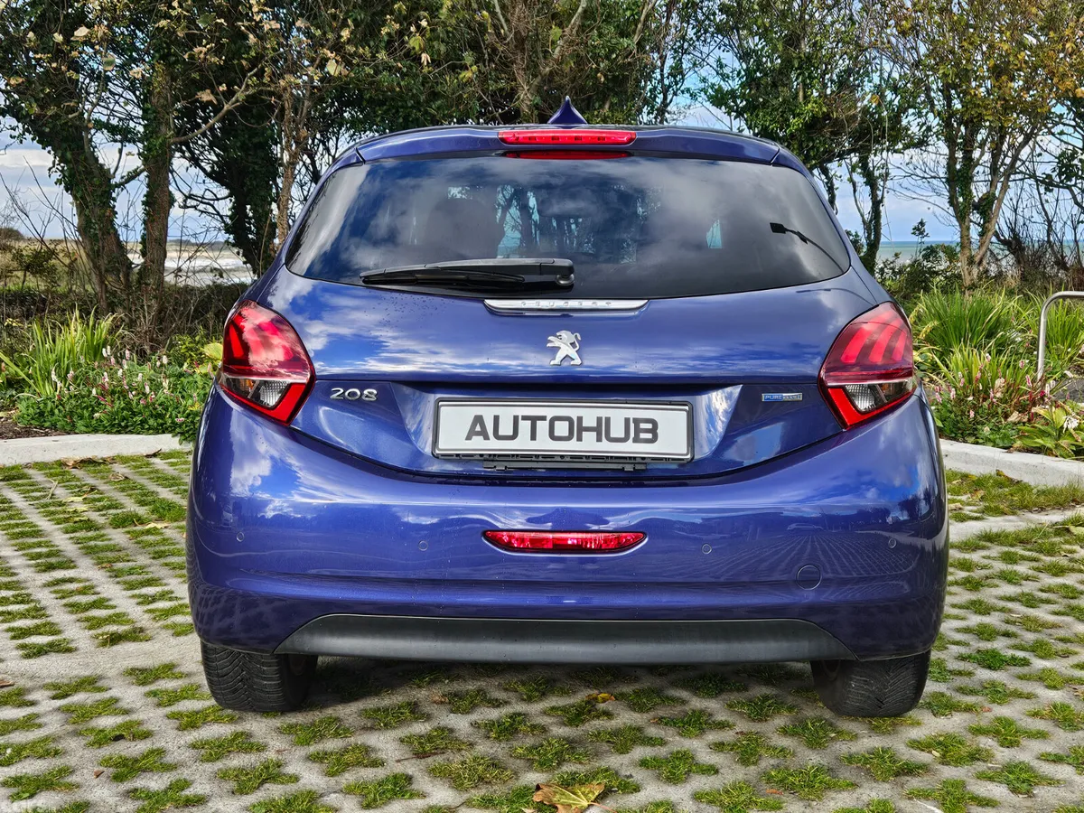 Peugeot 208 Hatchback, Petrol, 2016, Blue