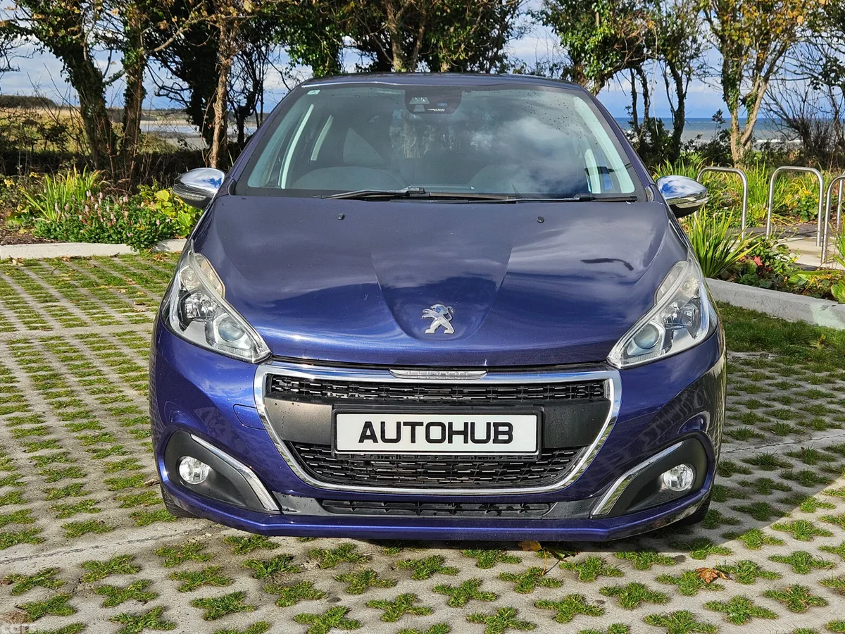Peugeot 208 Hatchback, Petrol, 2016, Blue