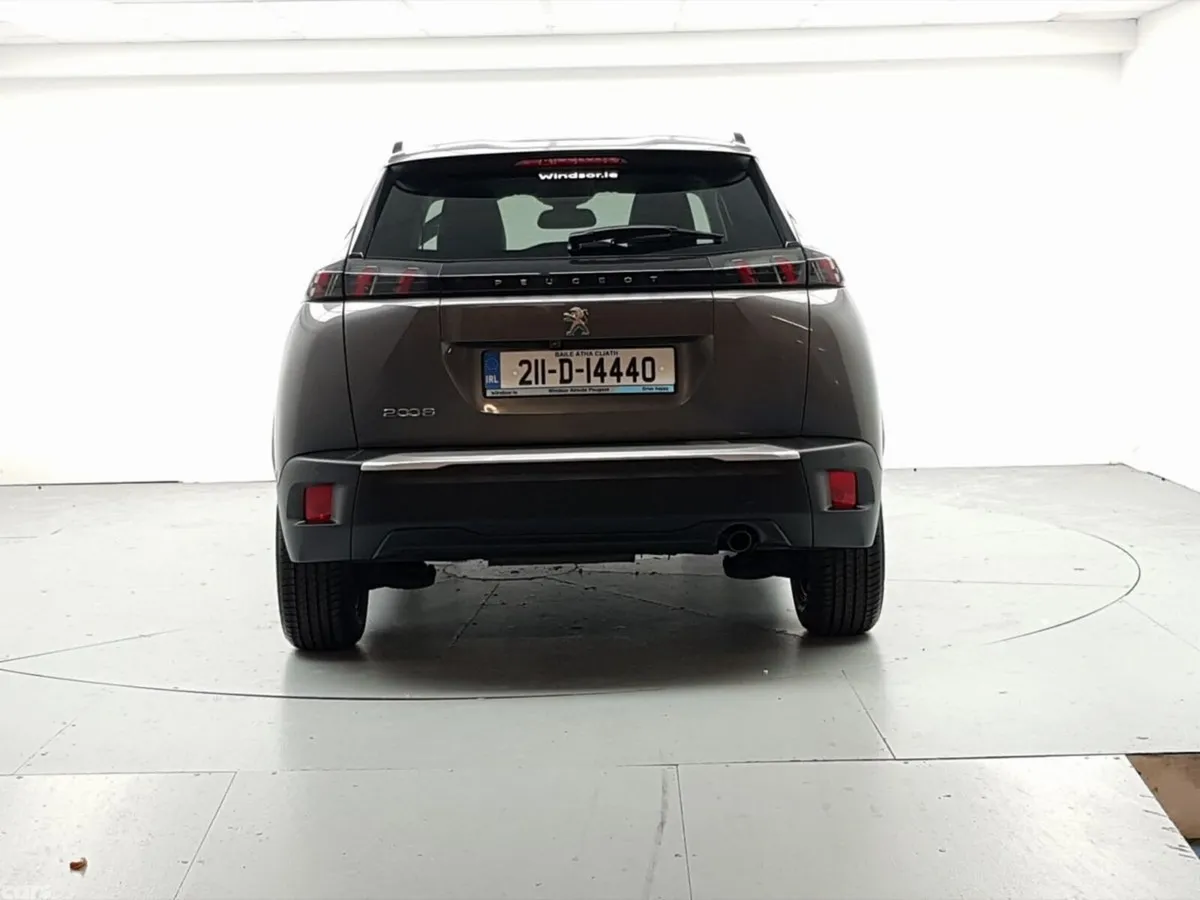 Peugeot 2008 MPV, Petrol, 2021, Grey