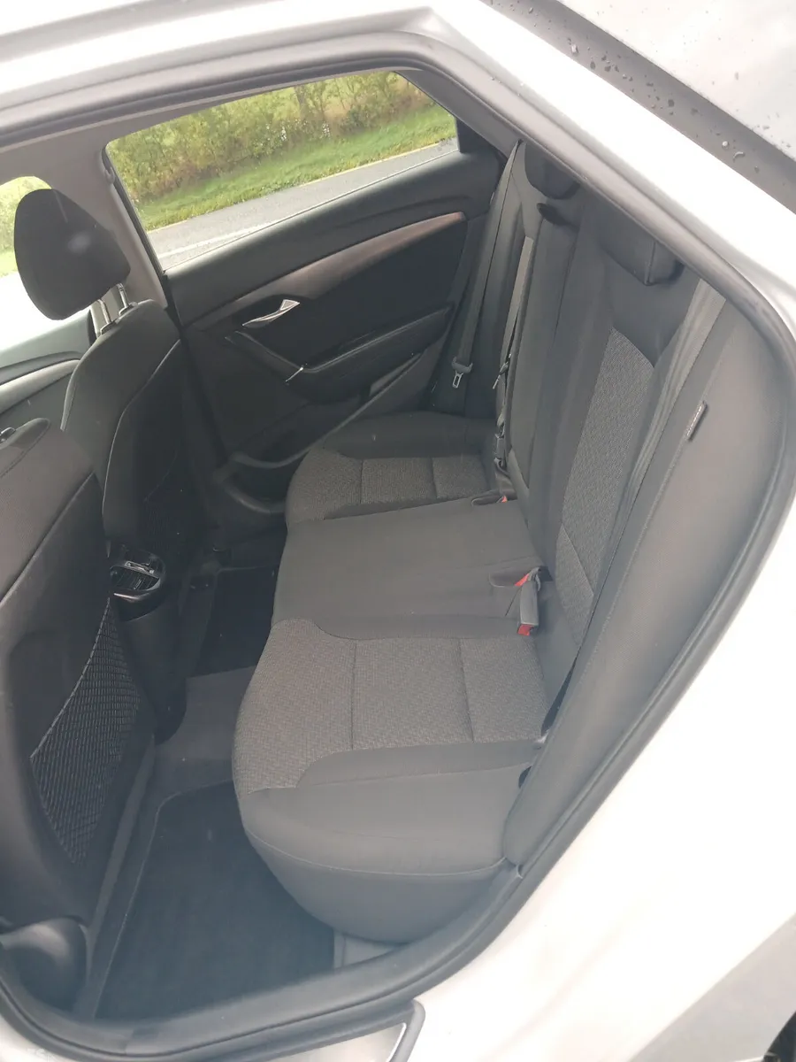 Hyundai i40 Saloon, Diesel, 2016, Silver