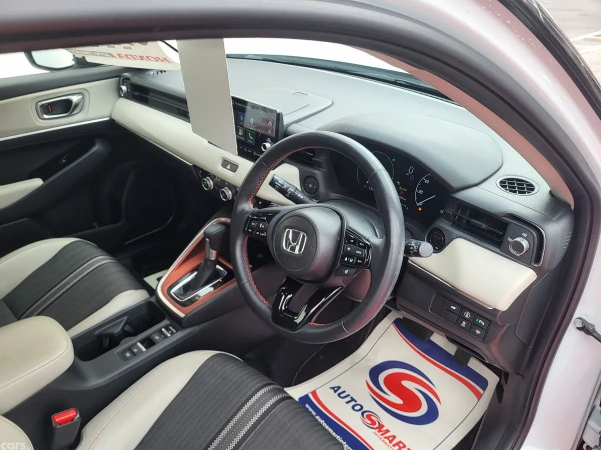Honda HR-V SUV, Petrol Hybrid, 2023, White