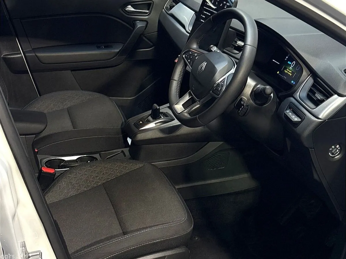 Renault Captur Hatchback, Petrol Hybrid, 2026, White