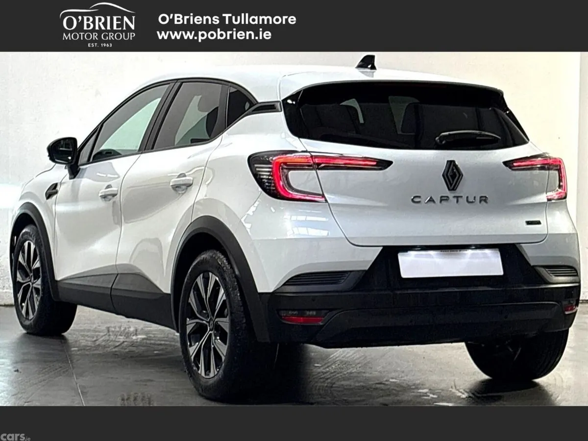 Renault Captur Hatchback, Petrol Hybrid, 2026, White