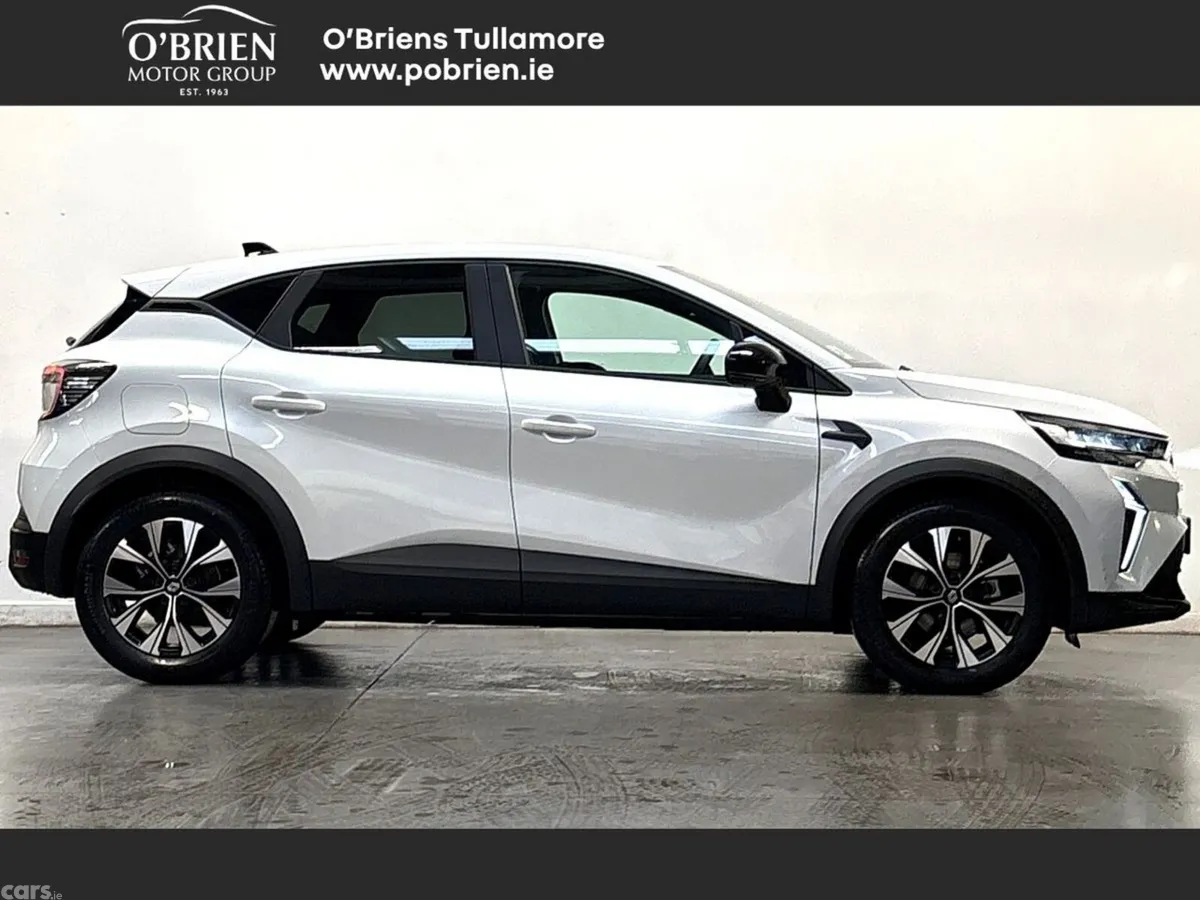 Renault Captur Hatchback, Petrol Hybrid, 2026, White