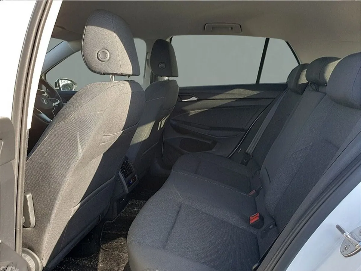 Volkswagen Golf Hatchback, Petrol Hybrid, 2022, White