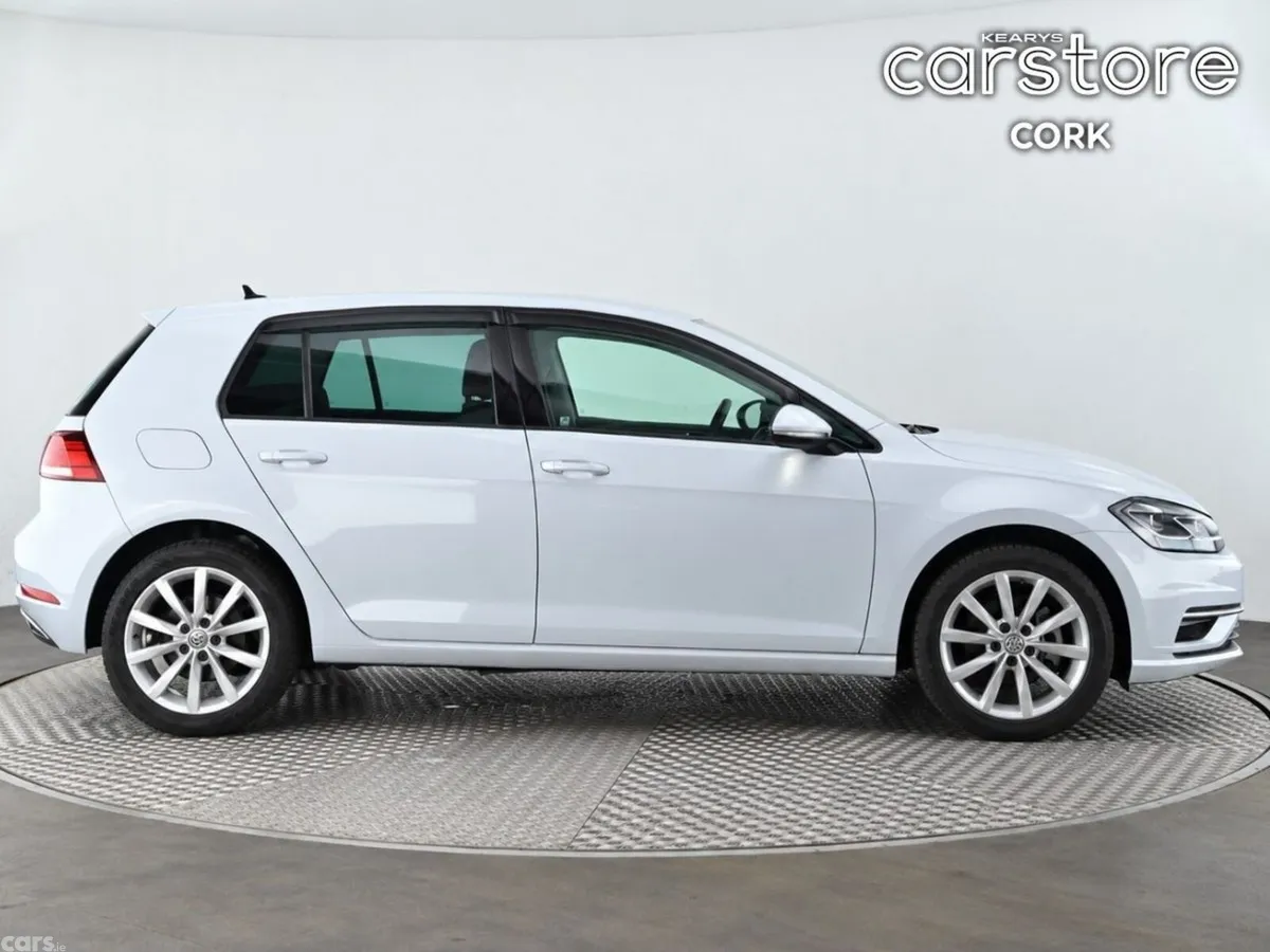 Volkswagen Golf Hatchback, Petrol, 2018, White