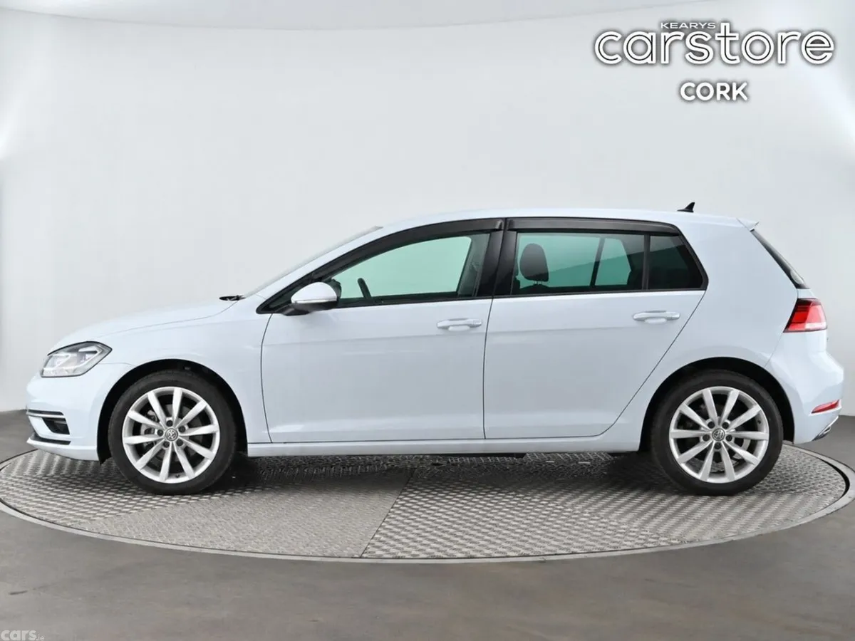 Volkswagen Golf Hatchback, Petrol, 2018, White