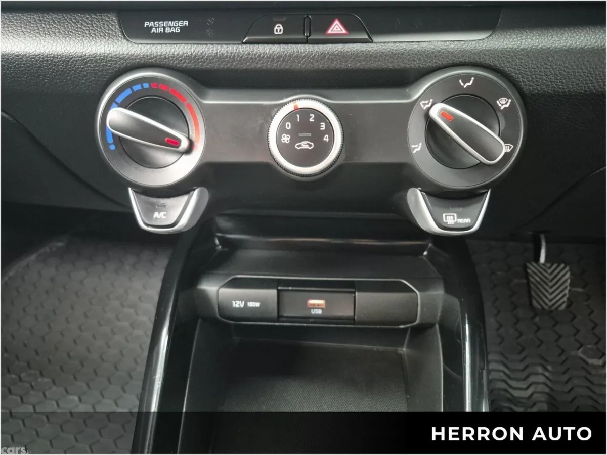 Kia Rio Hatchback, Petrol, 2023, Black