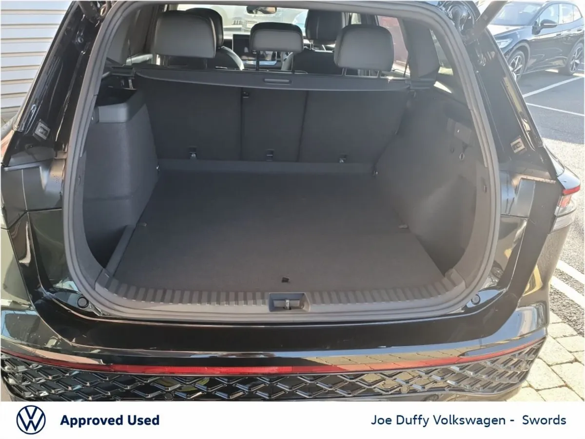 Volkswagen Tayron Estate, Petrol Plug-in Hybrid, 2026, Black