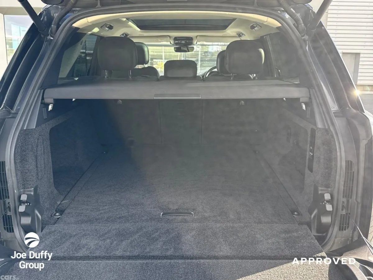 Land Rover Range Rover SUV, Petrol Plug-in Hybrid, 2024, Grey