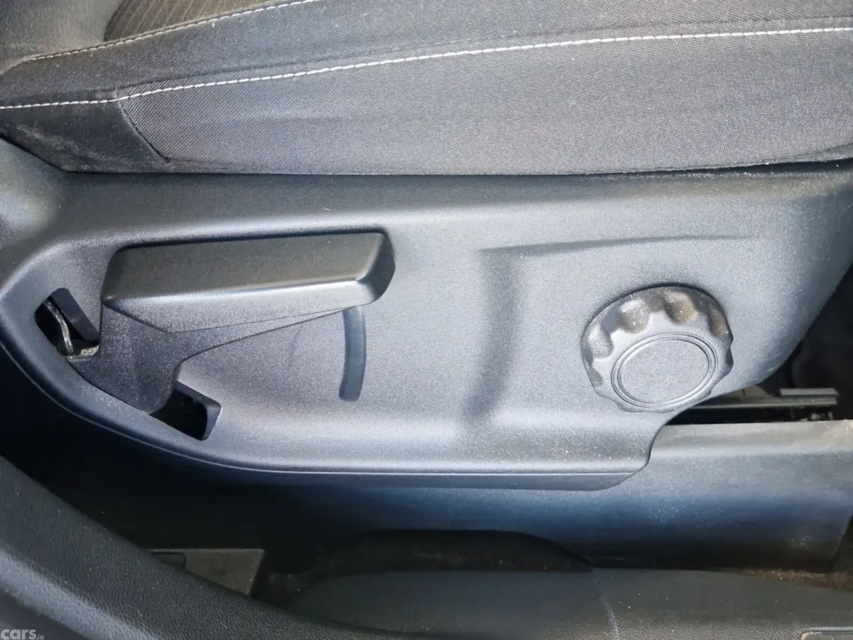 Ford Kuga SUV, Petrol Hybrid, 2022, Blue