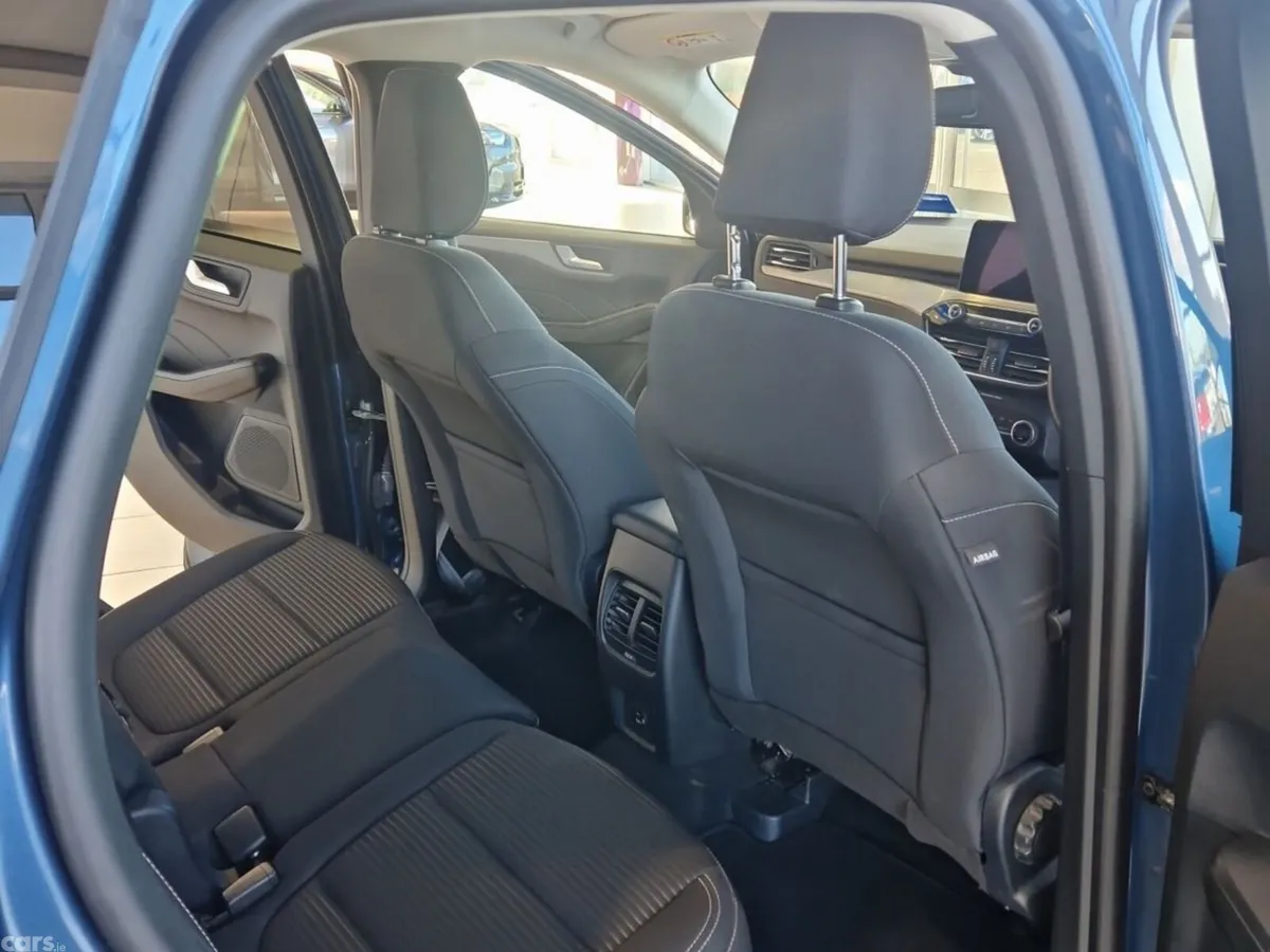 Ford Kuga SUV, Petrol Hybrid, 2022, Blue
