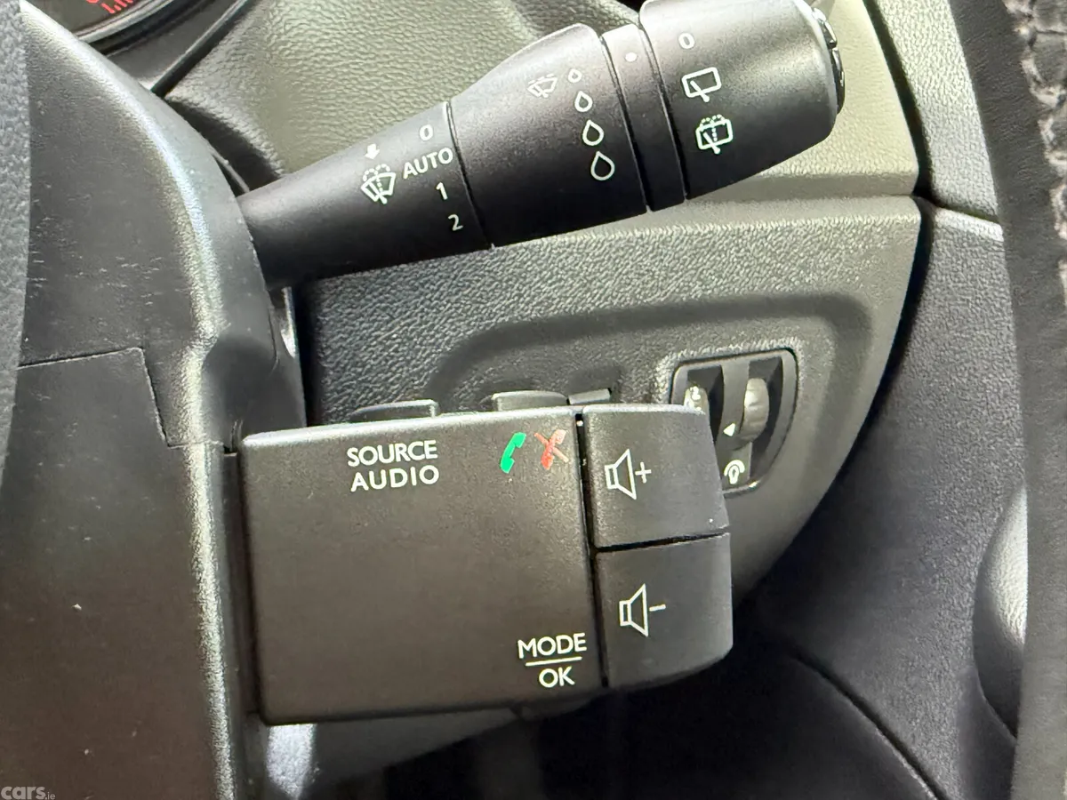 Renault Captur Hatchback, Diesel, 2019, Blue