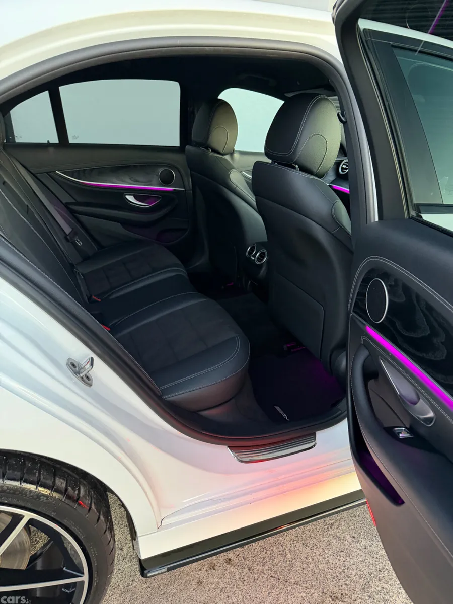 Mercedes-Benz 300 Saloon, Petrol Hybrid, 2020, White