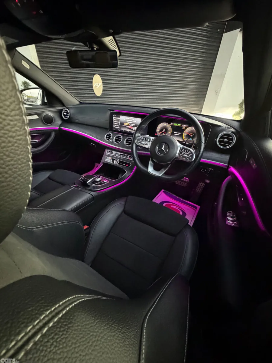 Mercedes-Benz 300 Saloon, Petrol Hybrid, 2020, White