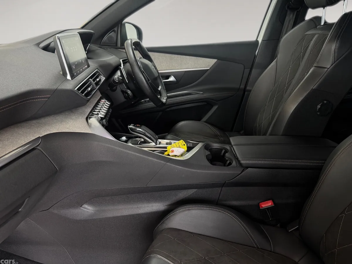 Peugeot 3008 MPV, Diesel, 2019, White
