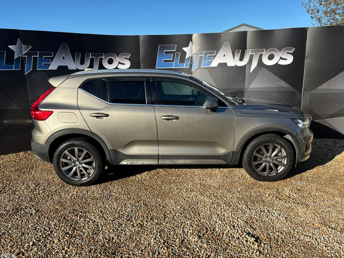 Volvo XC40 SUV, Petrol Plug-in Hybrid, 2021, Grey