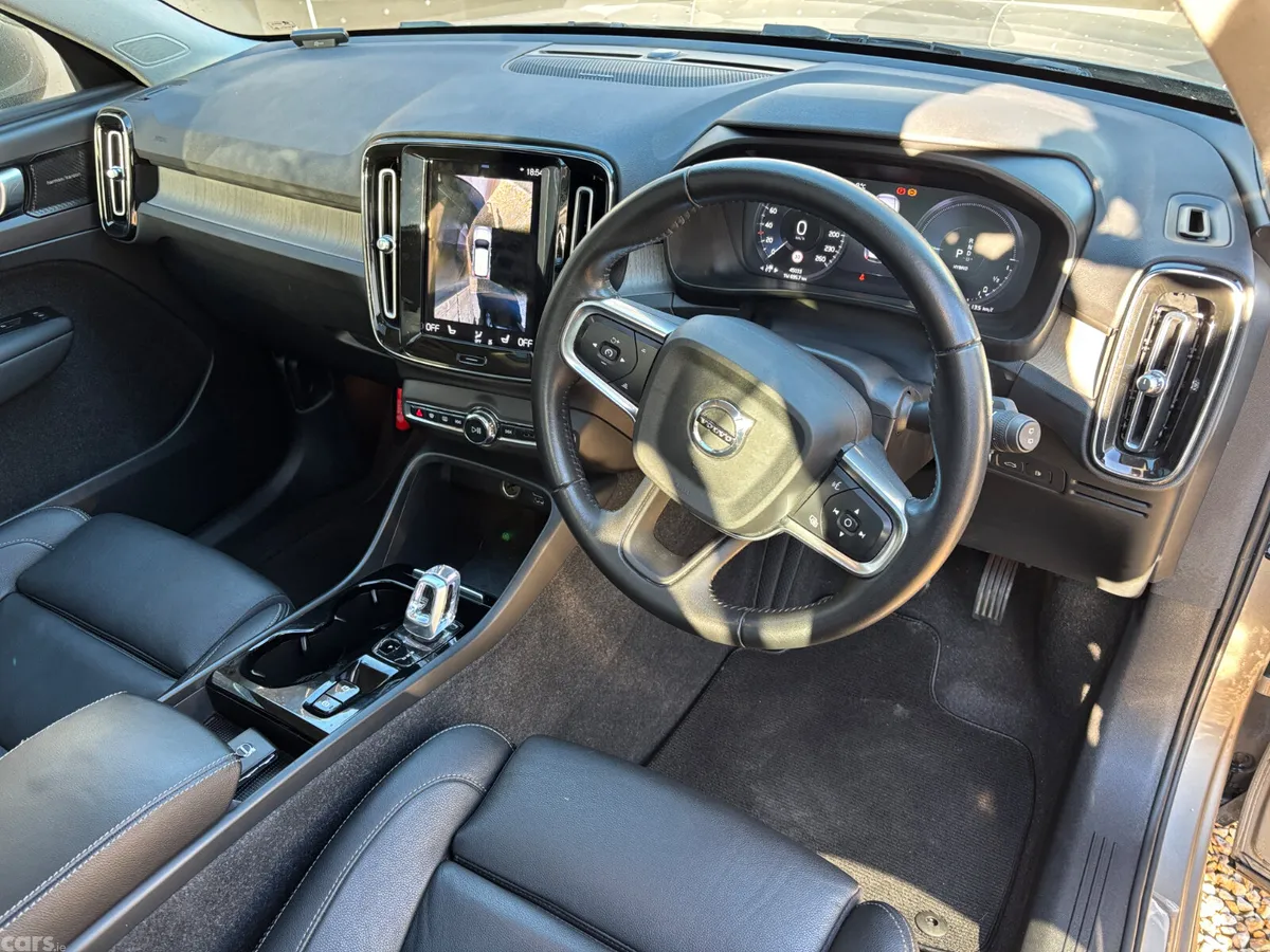 Volvo XC40 SUV, Petrol Plug-in Hybrid, 2021, Grey