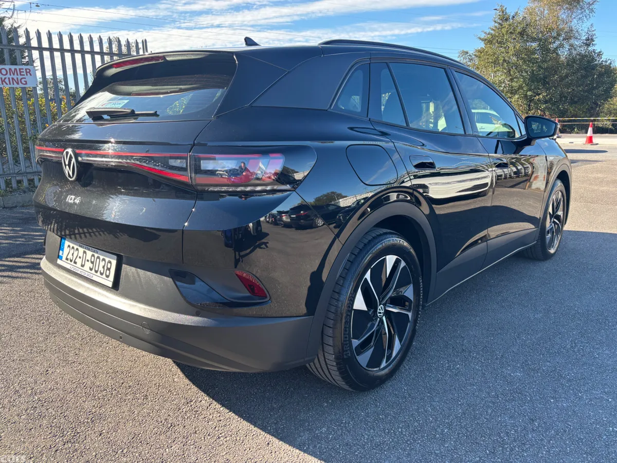 Volkswagen ID.4 SUV, Electric, 2023, Black