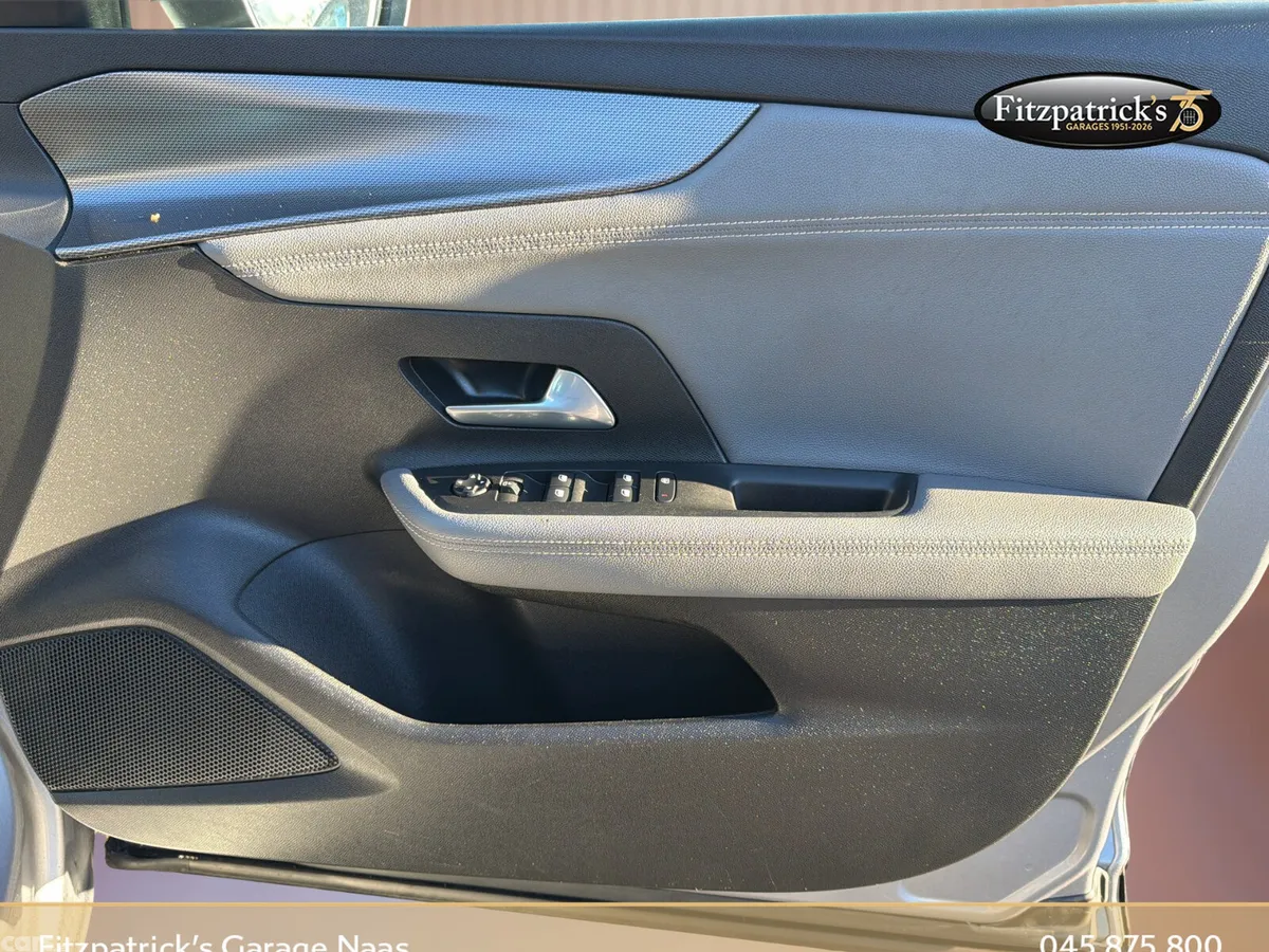 Opel Mokka SUV, Petrol, 2024, Grey