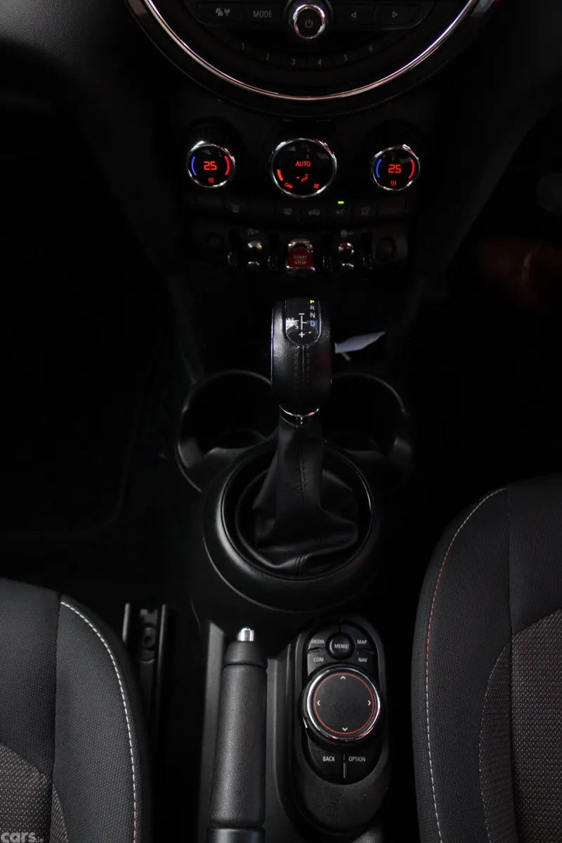 Mini Cooper Hatchback, Diesel, 2018, Silver