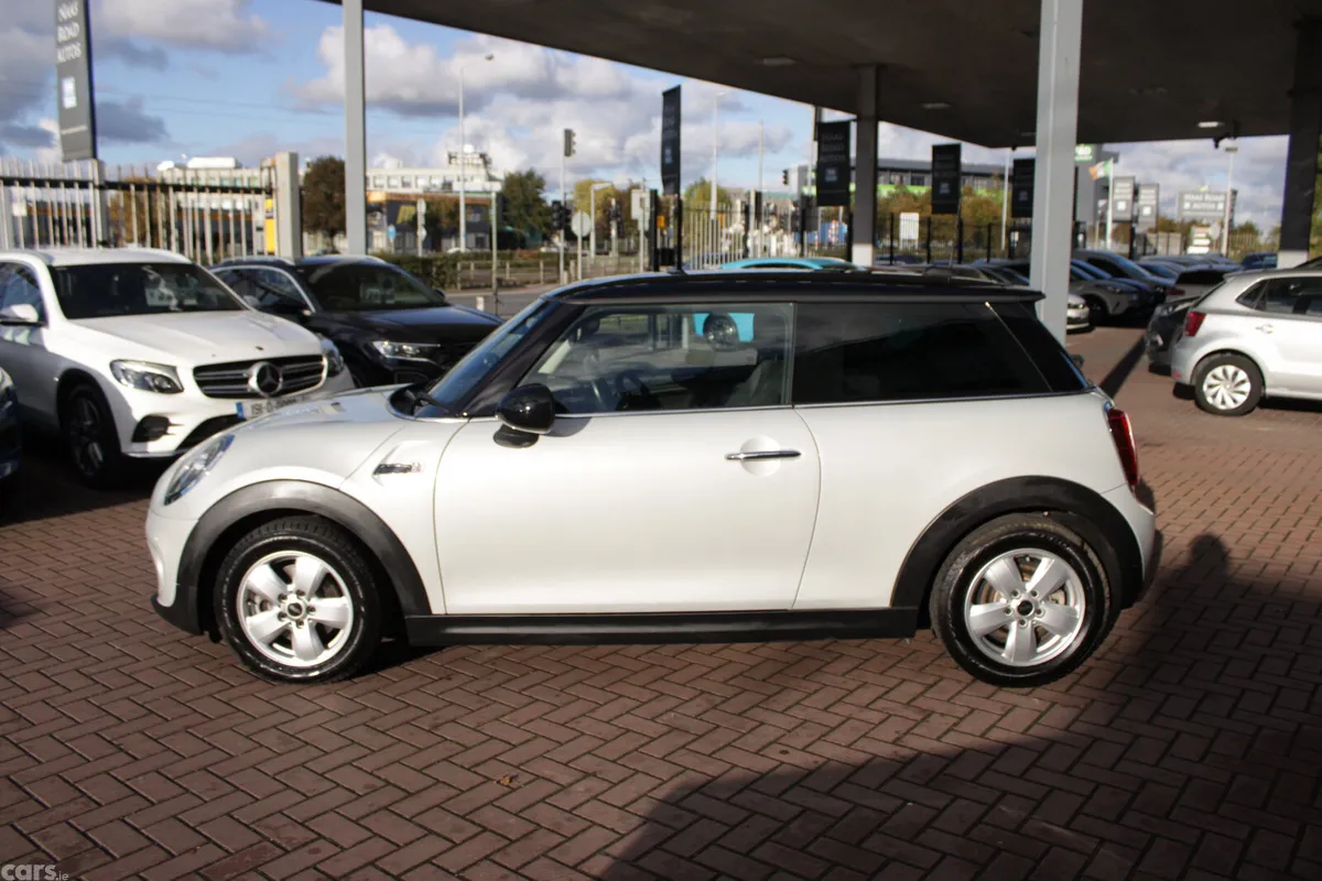 Mini Cooper Hatchback, Diesel, 2018, Silver