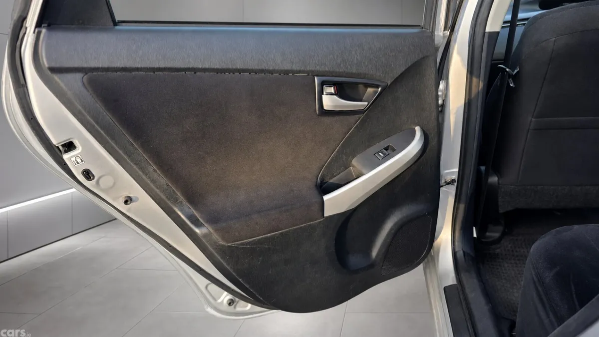 Toyota Prius Hatchback, Petrol Hybrid, 2015, Silver