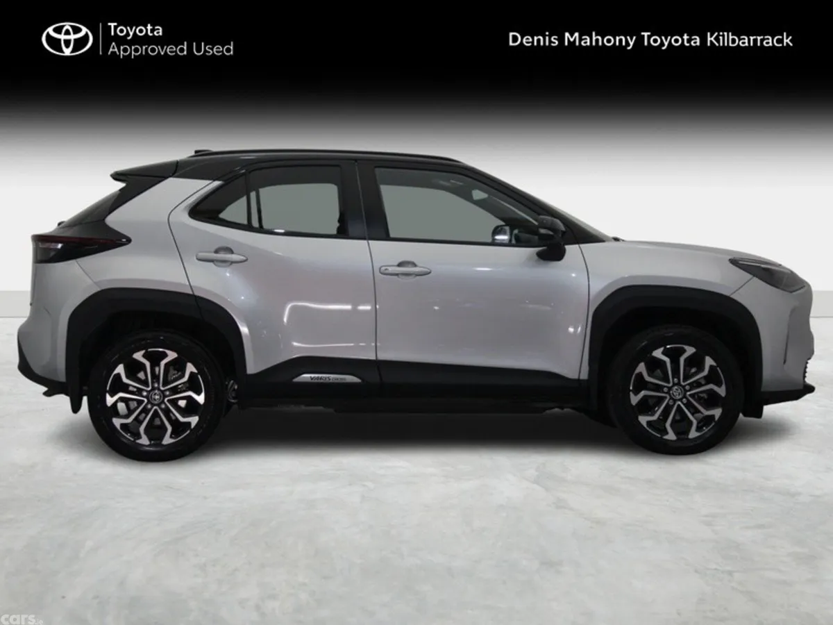 Toyota Yaris Cross Hatchback, Petrol Hybrid, 2026, Grey