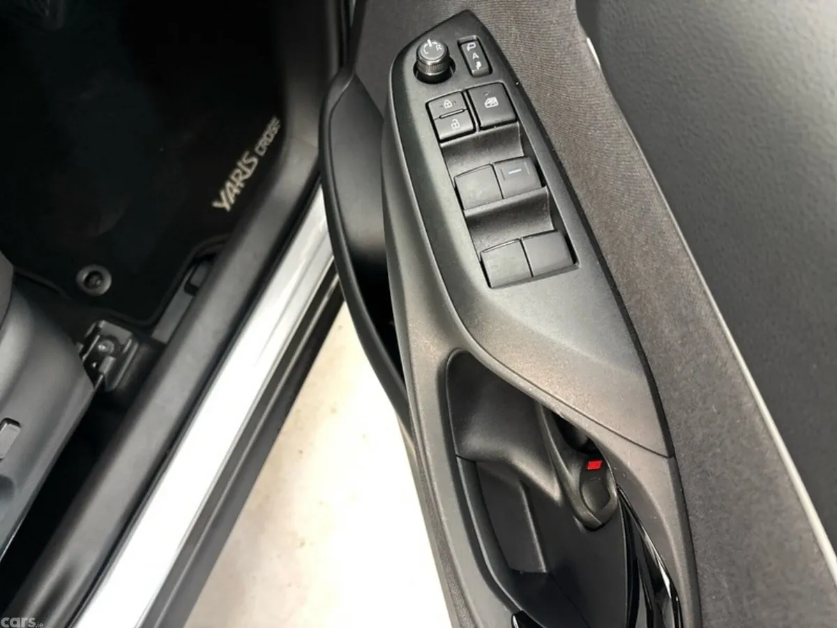 Toyota Yaris Cross Hatchback, Petrol Hybrid, 2026, Grey