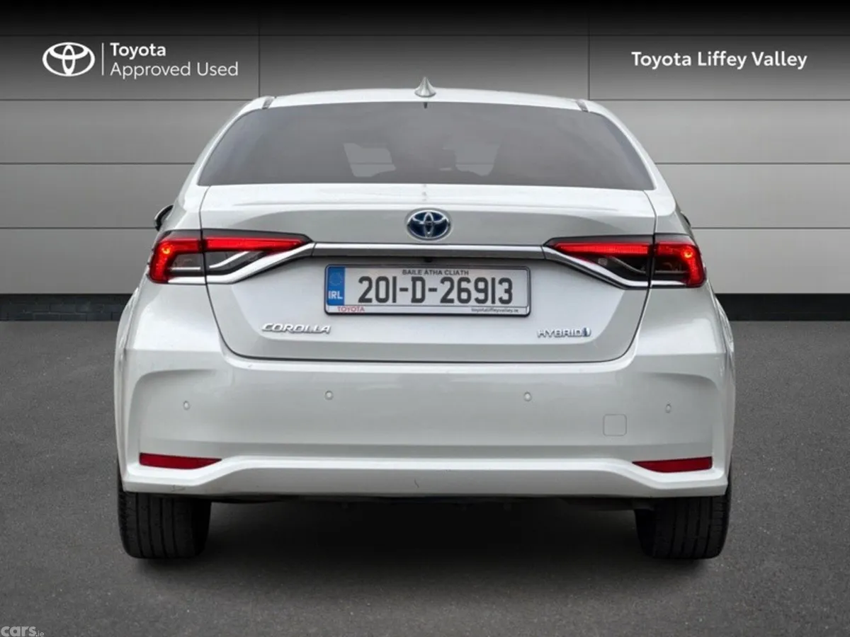 Toyota Corolla Saloon, Petrol Hybrid, 2020, White
