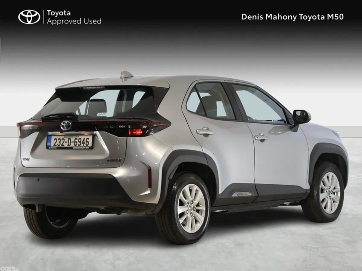 Toyota Yaris Cross SUV, Petrol Hybrid, 2023, Grey