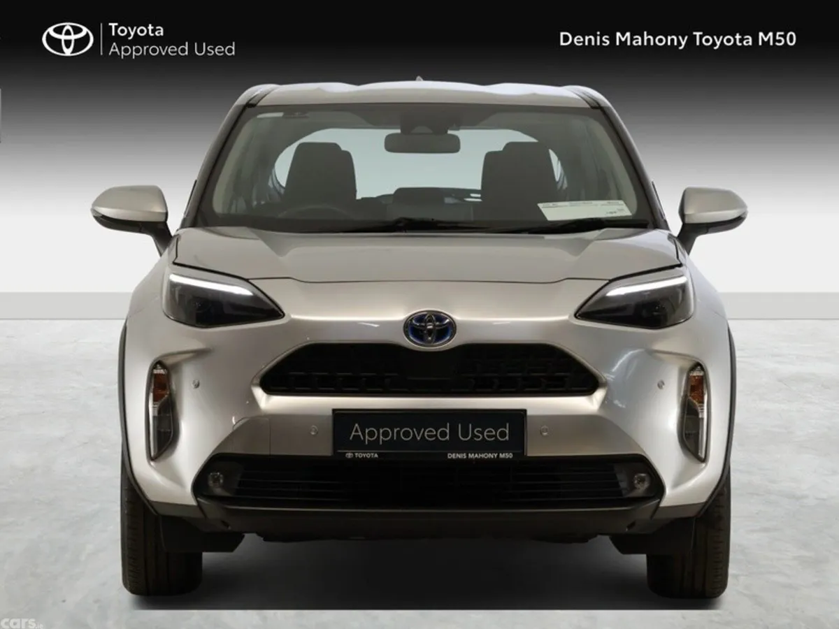 Toyota Yaris Cross SUV, Petrol Hybrid, 2023, Grey