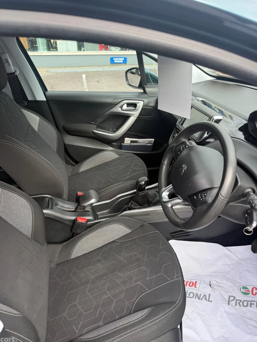 Peugeot 2008 Estate, Petrol, 2018, Green