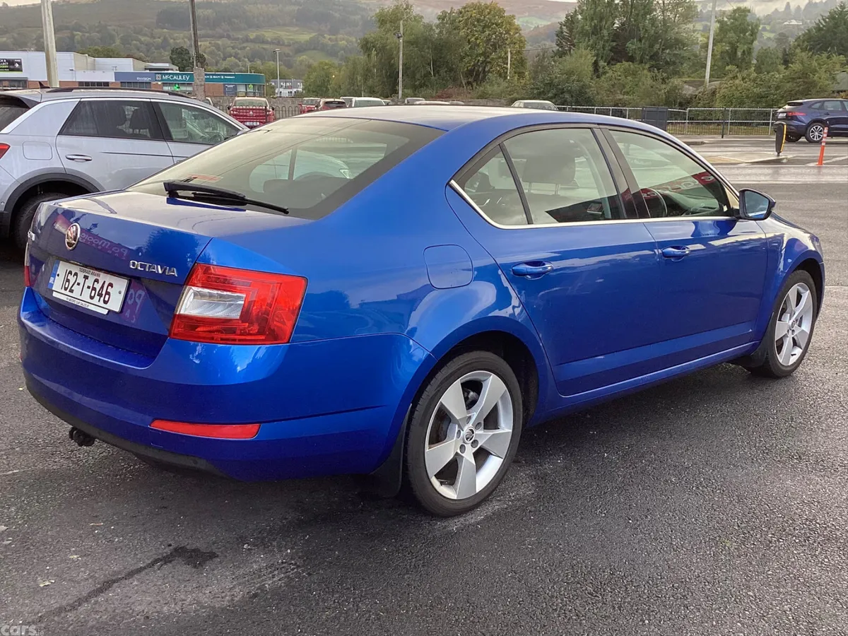Skoda Octavia Saloon, Diesel, 2016, Blue